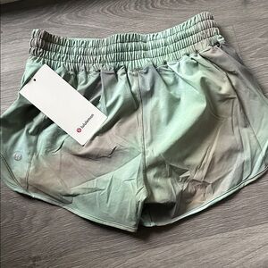 Lululemon Hotty Hot HR